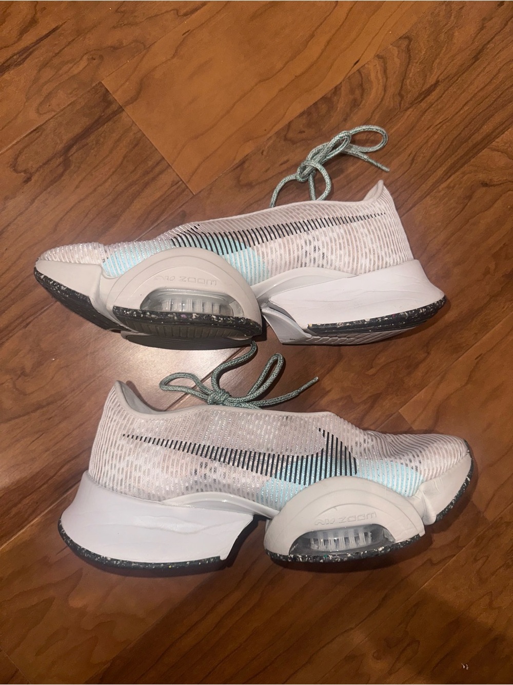 Nike Air Zoom SuperRep 2
women’s sneakers